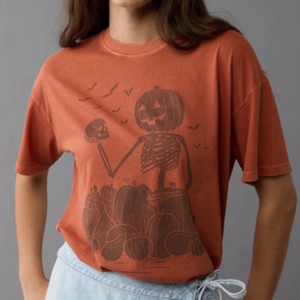 American Eagle Pumpkin Skeleton Oversized Tee NWOT